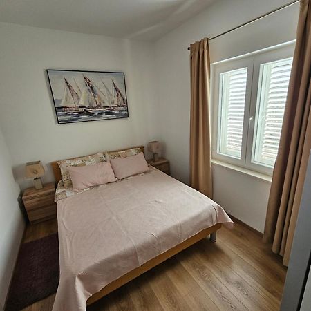 Apartments Grgic Трогир Экстерьер фото